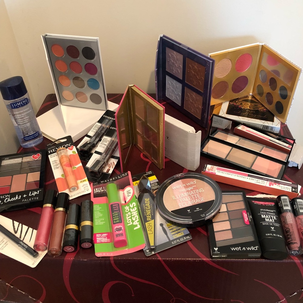 HUGE Makeup Bundle